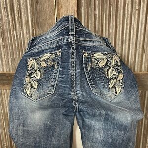 MissMe jeans with embroidered pockets